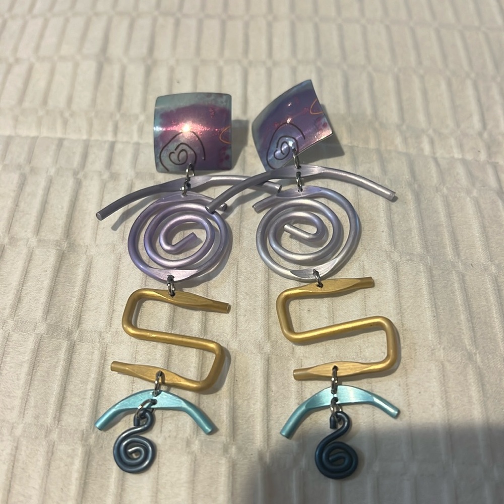 Lightweight earrings from the 80s